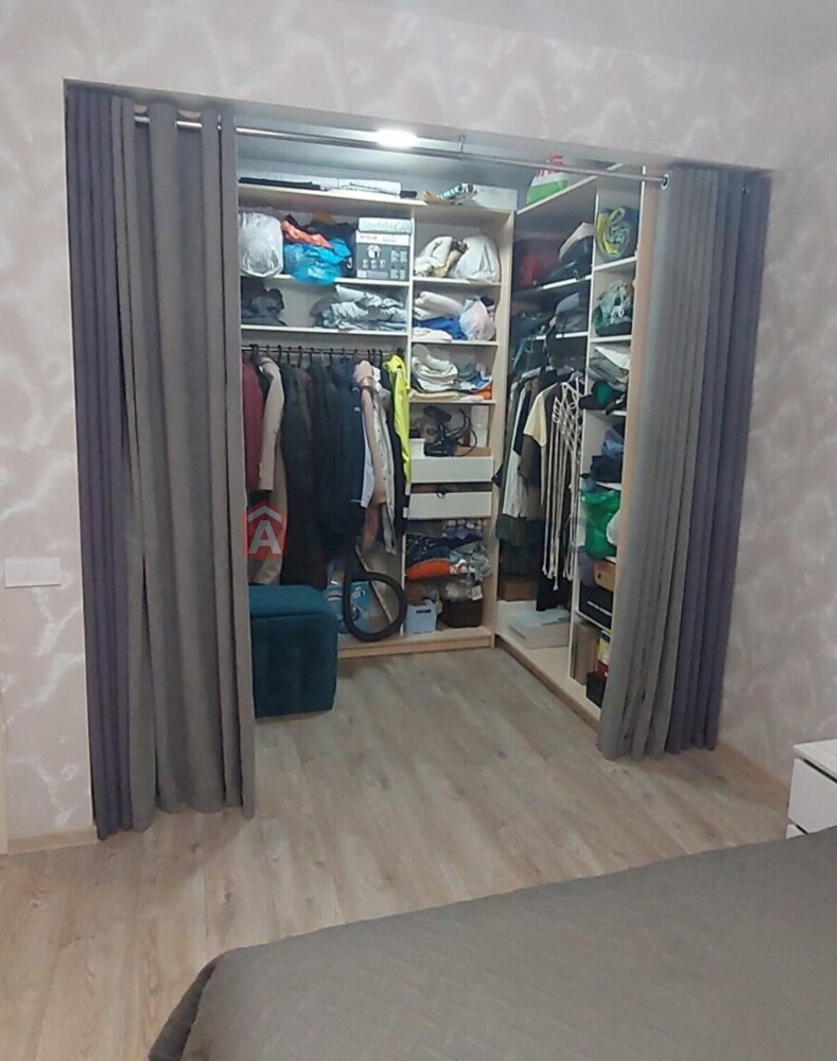 1 ����. ��������, 57/20/23 ��. �., 6/8 ���� ���� 22