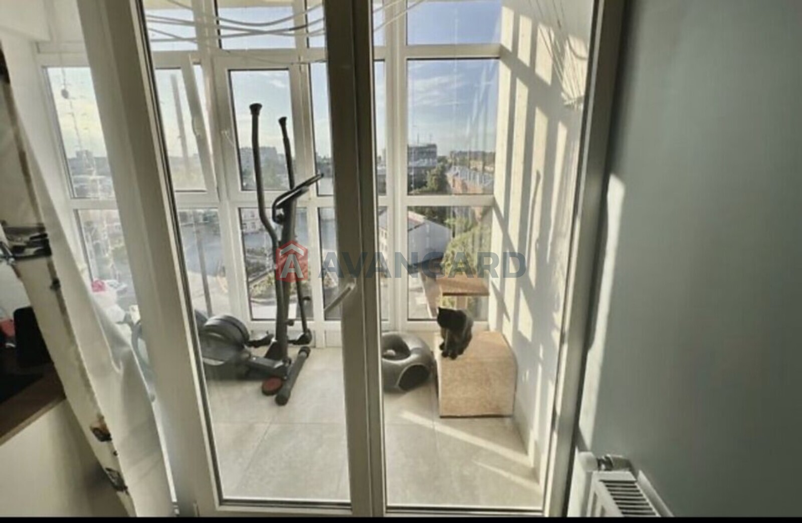 3 ��. ��������, 100/-/32 ��. �., 8/8 ������ ���� 4