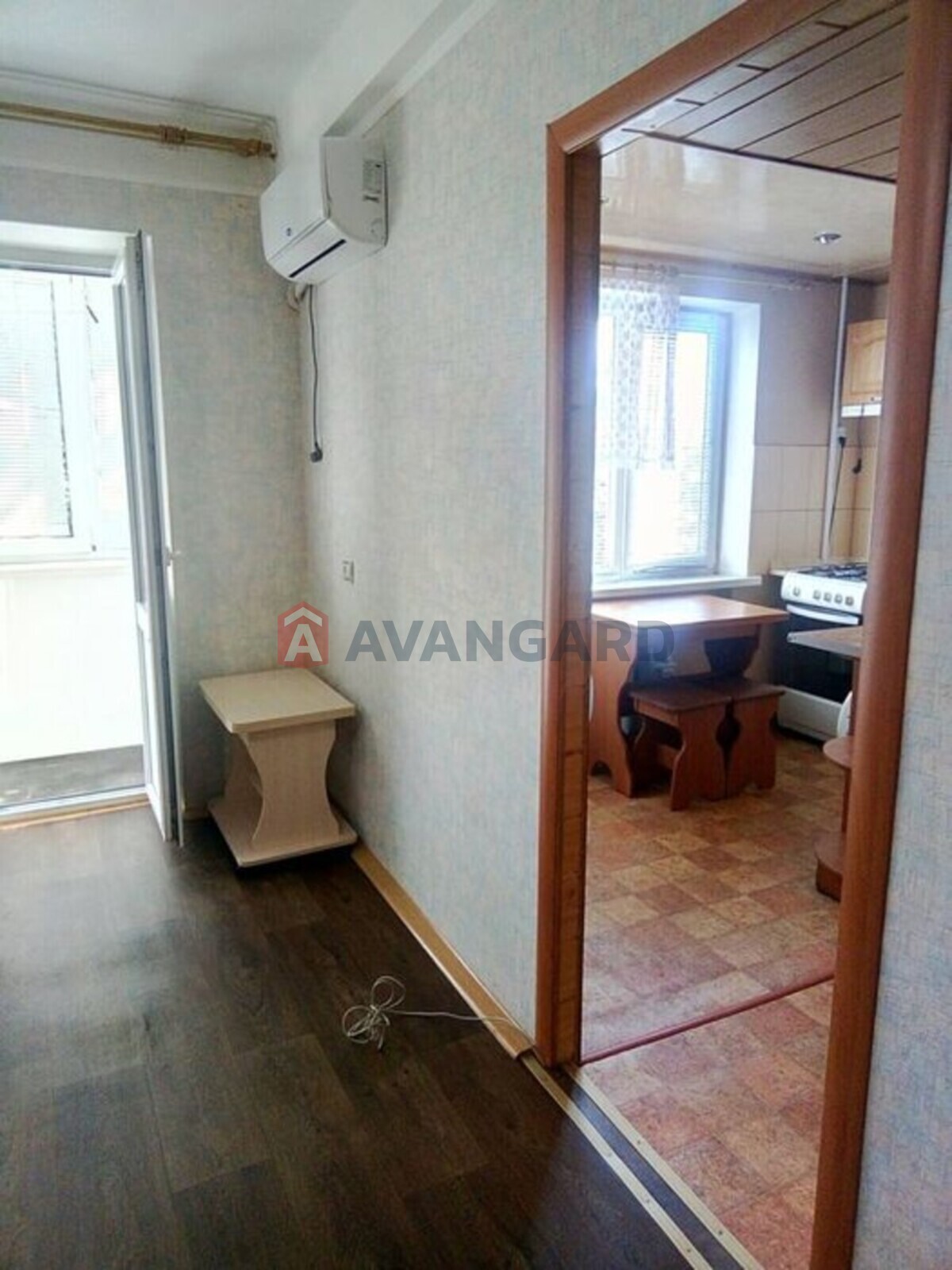 1 ����. ��������, 30/-/5 ��. �., 4/5 ���� ���� 4