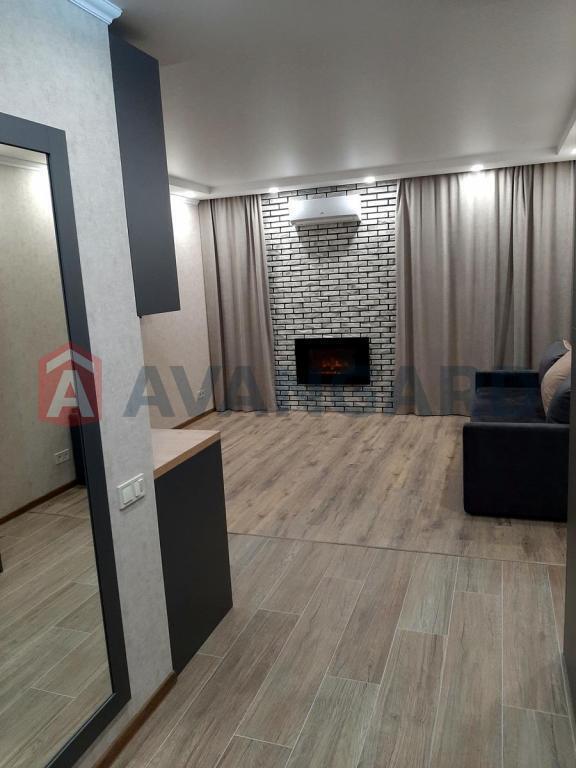 1 ��. ��������, 33/20/8 ��. �., 21/26 ������ ���� 7