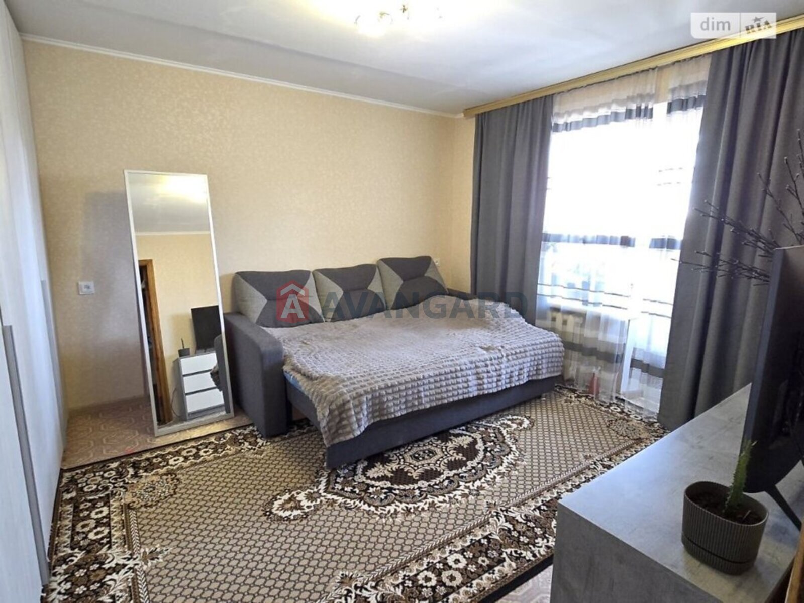 1 ��. ��������, 29/-/- ��. �., 5/10 ������ ���� 3