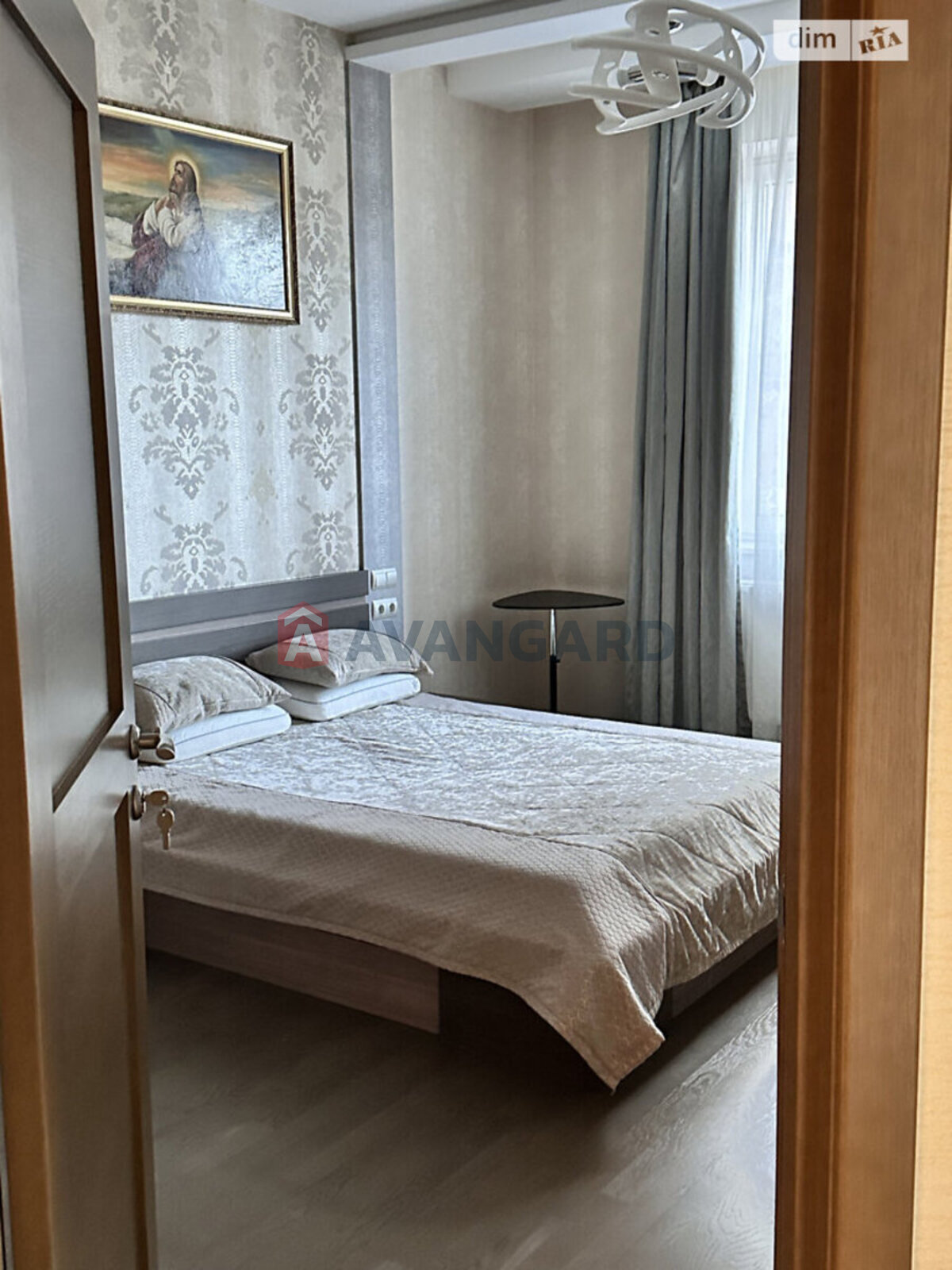 2 ��. ��������, 82/60/15 ��. �., 2/7 ������ ���� 6