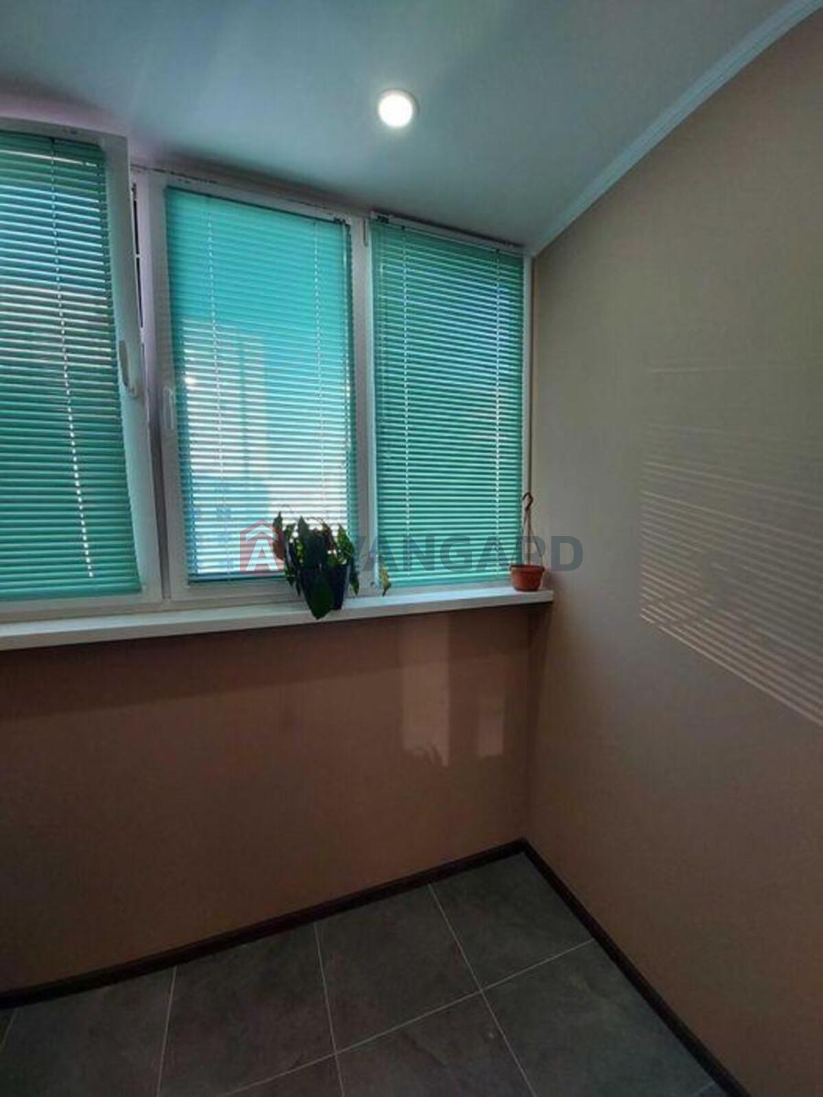 1 ��. ��������, 41/-/7 ��. �., 20/25 ������ ���� 18