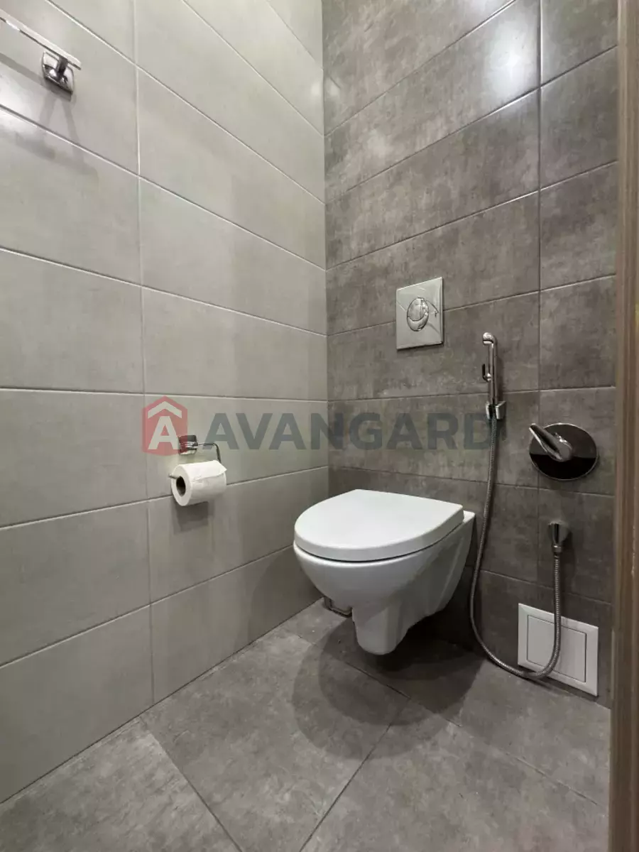 3 ��. ��������, 98/40/40 ��. �., 9/10 ������ ���� 17