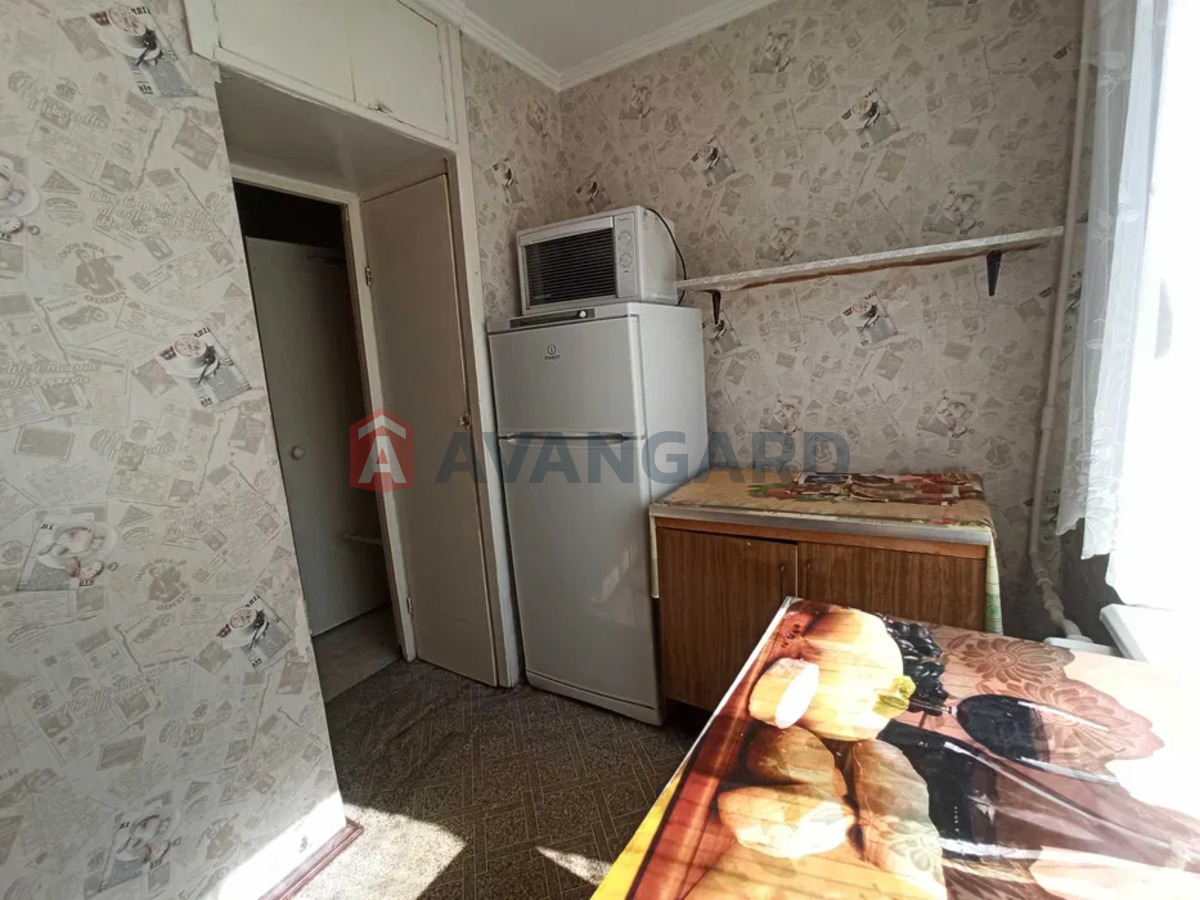 1 . , 28/-/6 . ., 5/9   2