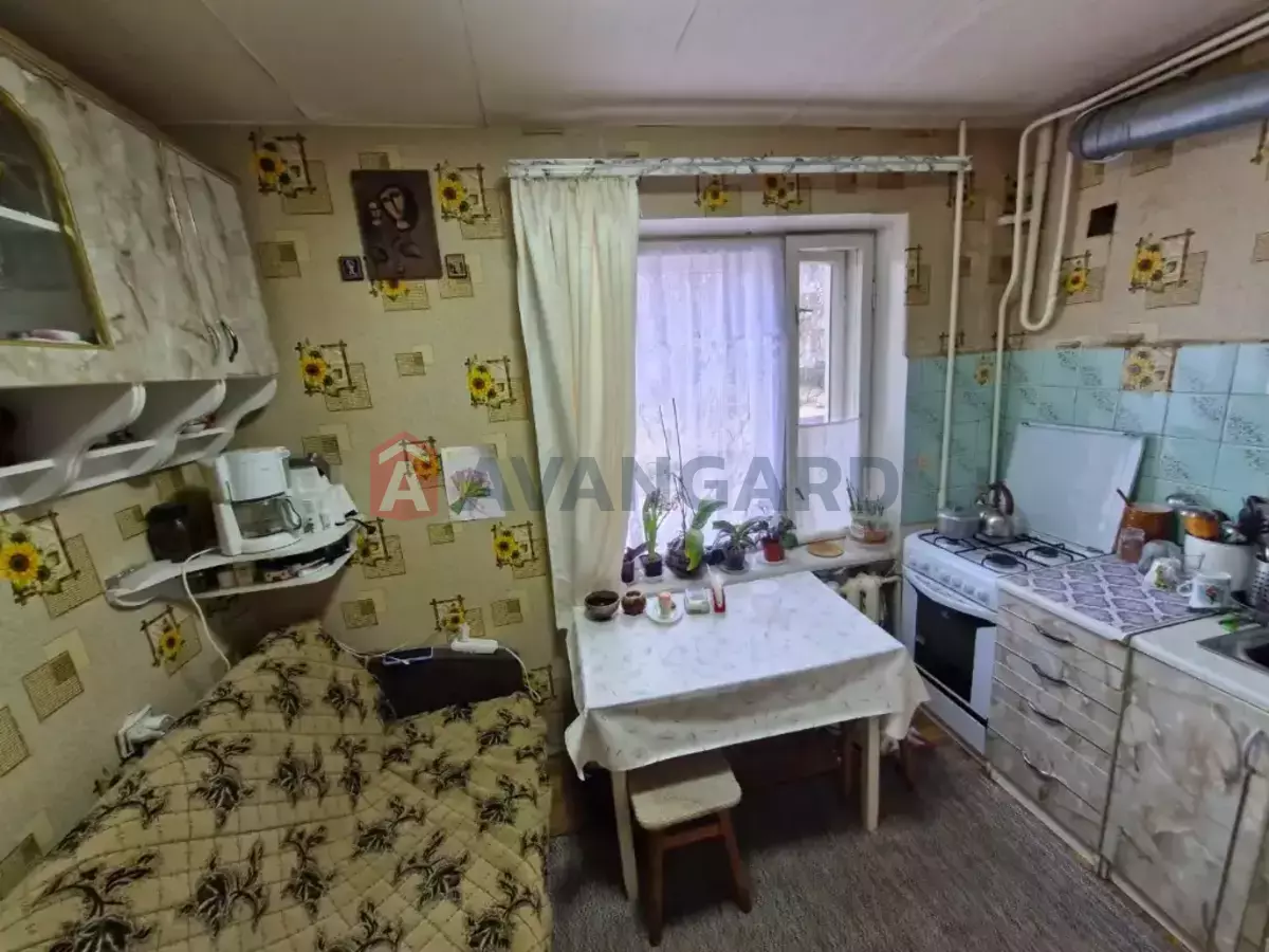 1 ��. ��������, 37/17/6 ��. �., 1/5 ������ ���� 2