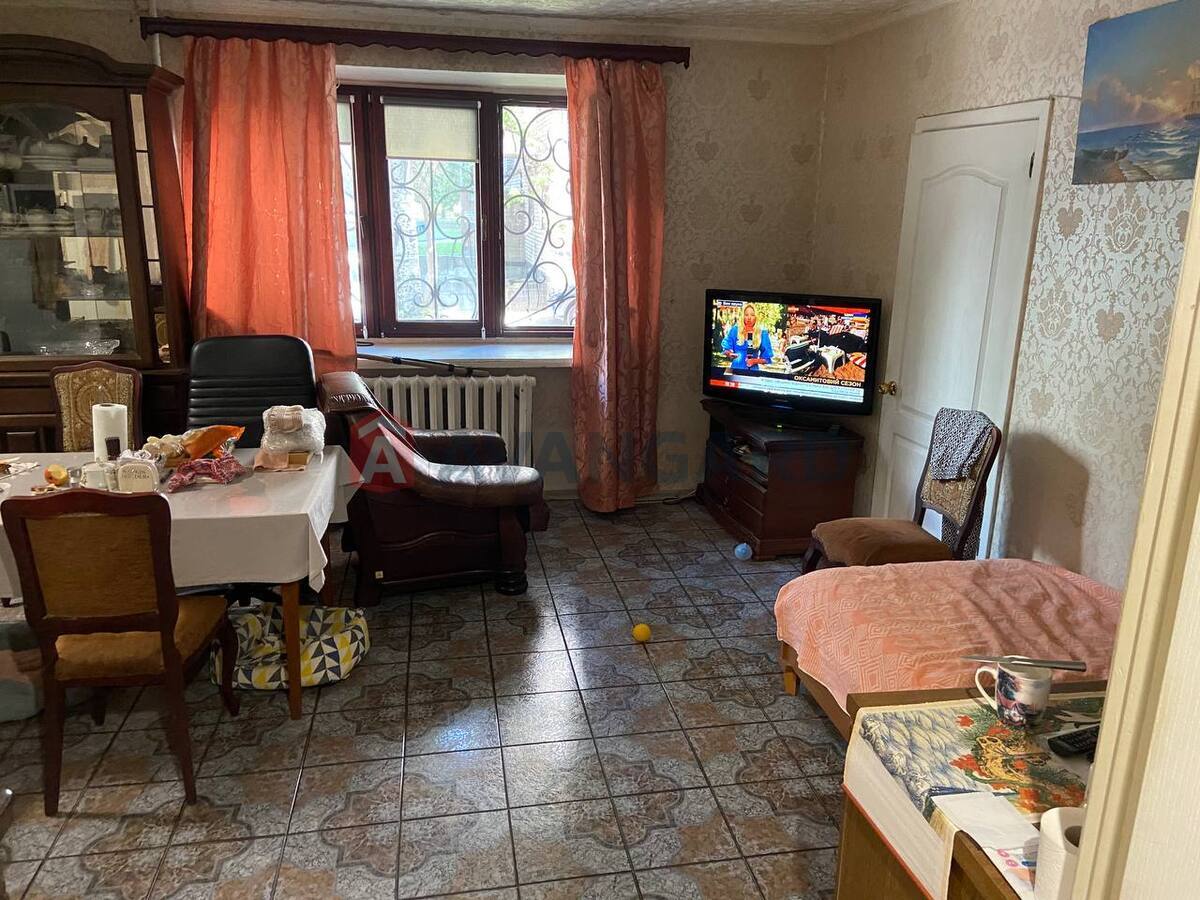 4 ��. ��������, 84/51/- ��. �., 1/9 ������ ���� 15