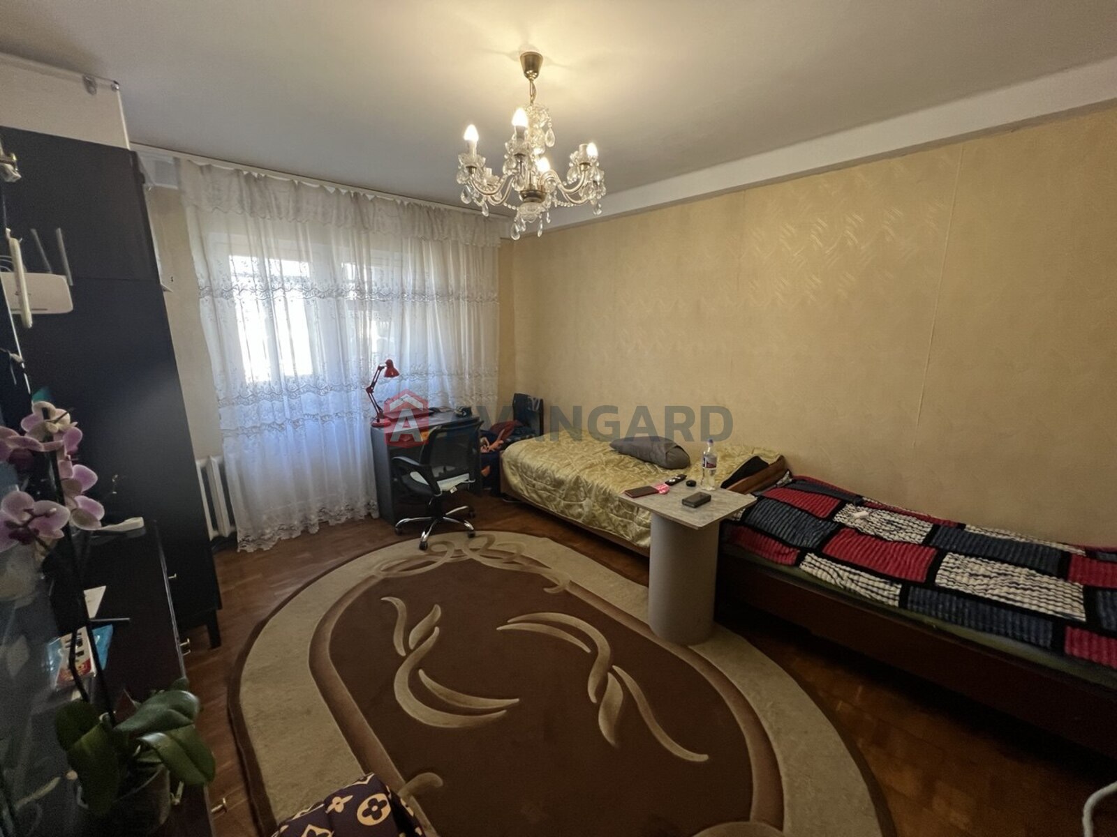 2 ��. ��������, 49/30/9 ��. �., 8/9 ������ ���� 5