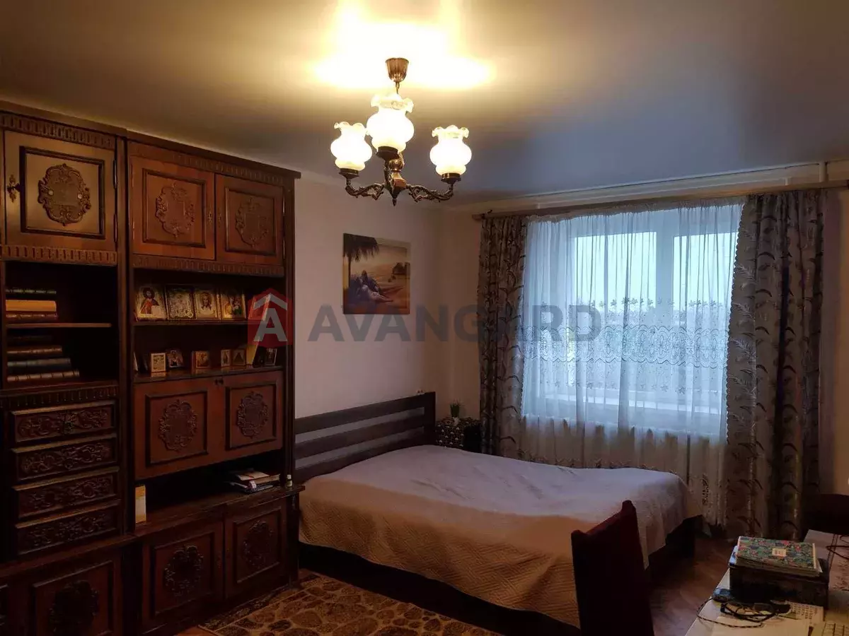 3 ��. ��������, 71/-/10 ��. �., 7/10 ������ ���� 6