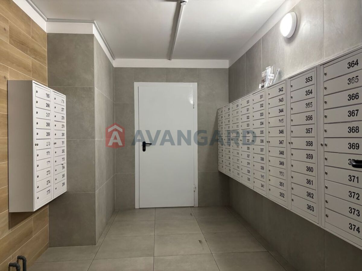 1 ��. ��������, 52/-/18 ��. �., 15/23 ������ ���� 19