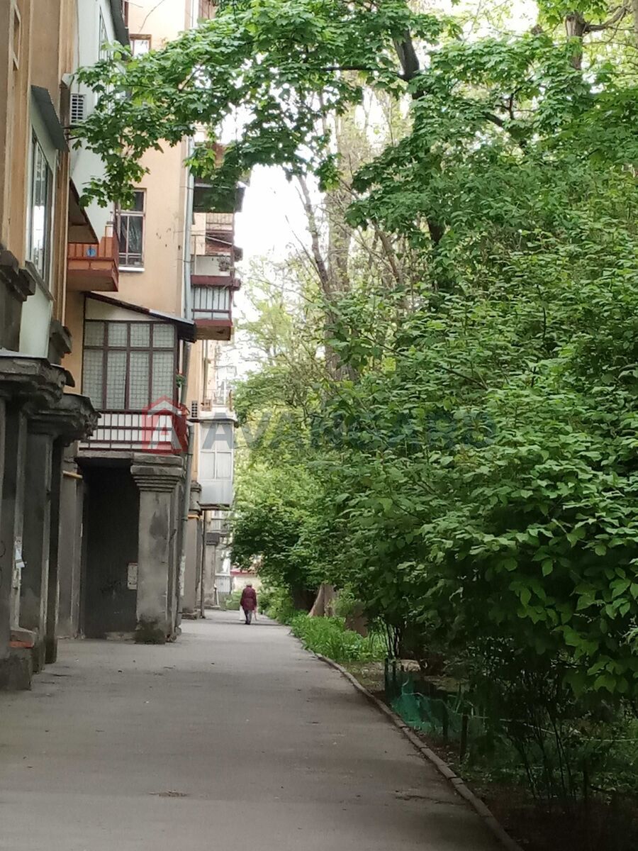 3 кім. квартира, 71/-/7 кв. м., 2/5 поверх фото 2 3 кім. квартира, 71/-/7 кв. м., 2/5 поверх фото 2