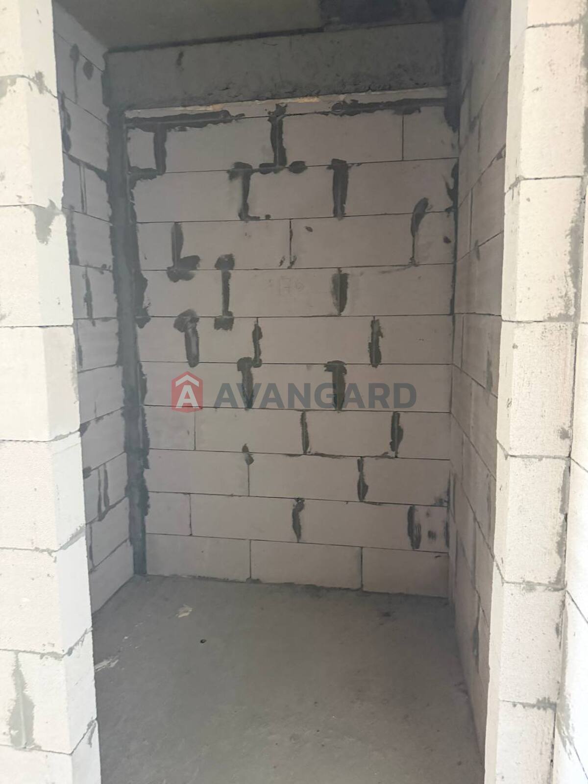 3 ��. ��������, 95,93/55,24/13,89 ��. �., 5/9 ������ ���� 9