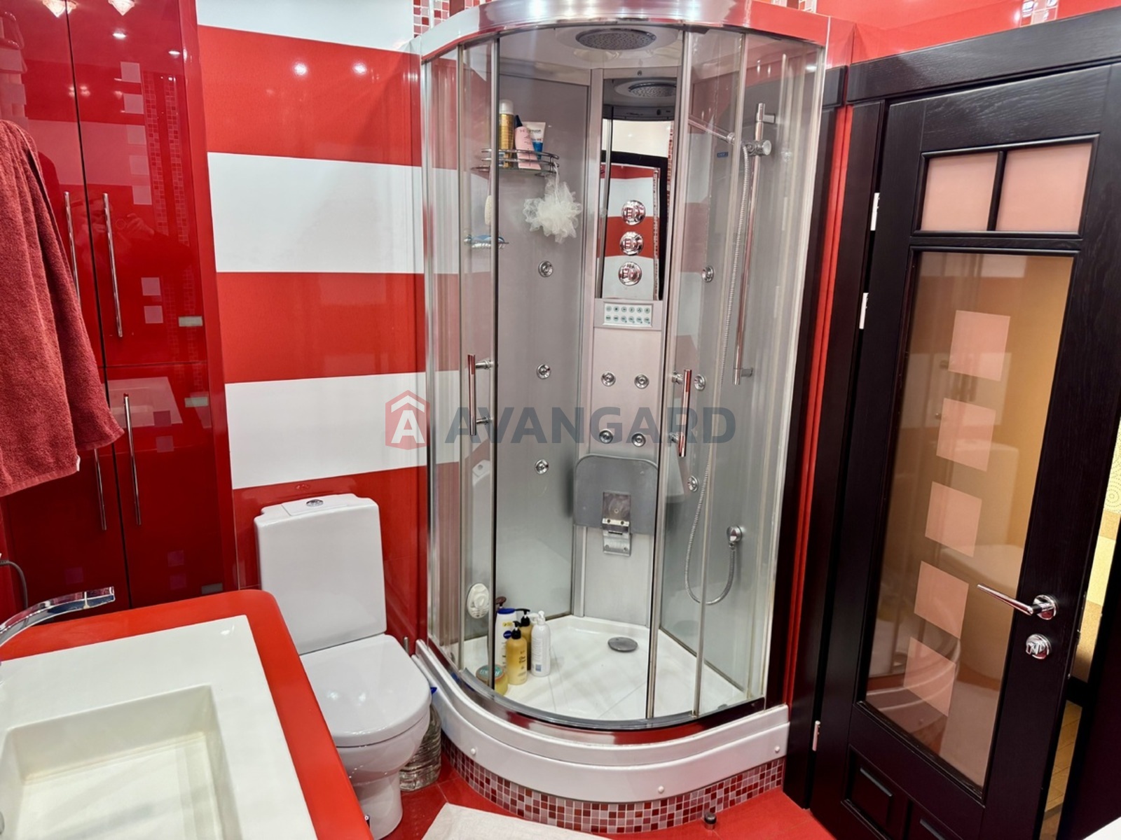 3 ����. ��������, 121/65/20 ��. �., 18/24 ���� ���� 18