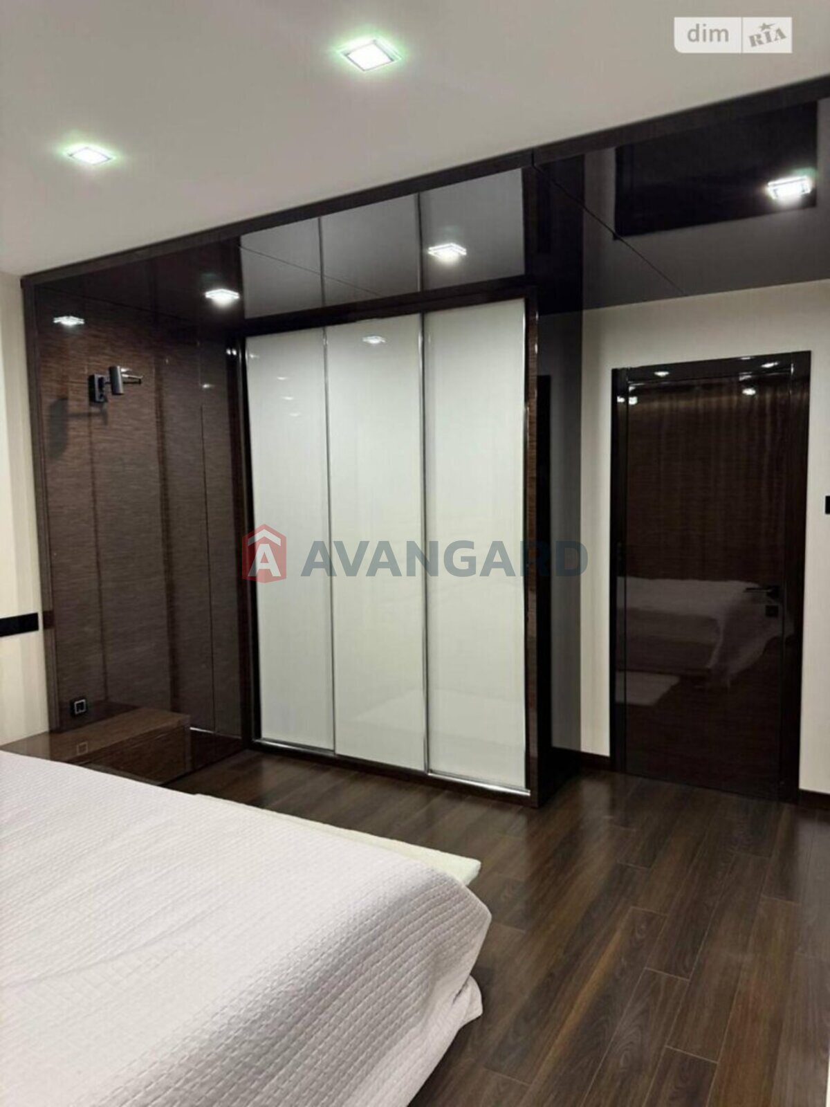 2 ��. ��������, 209/39/- ��. �., 9/10 ������ ���� 13