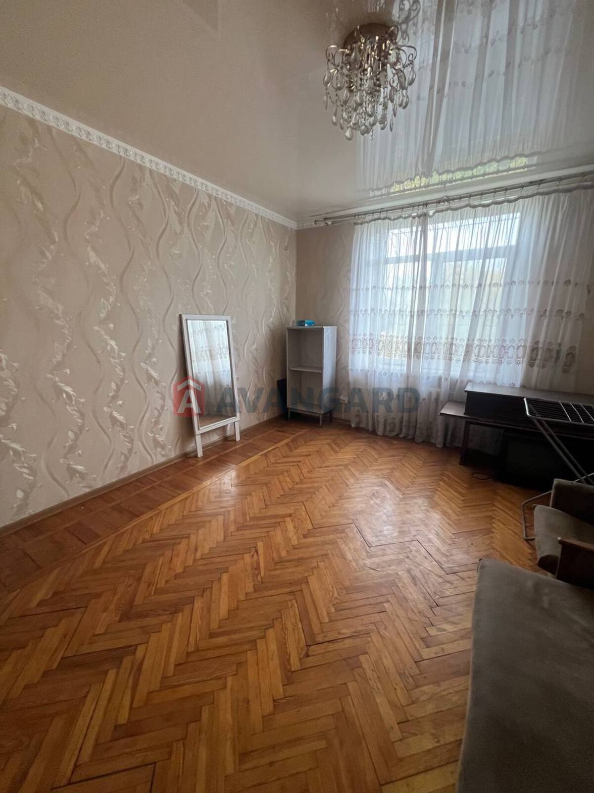 2 ��. ��������, 50/-/9 ��. �., 5/5 ������ ���� 8