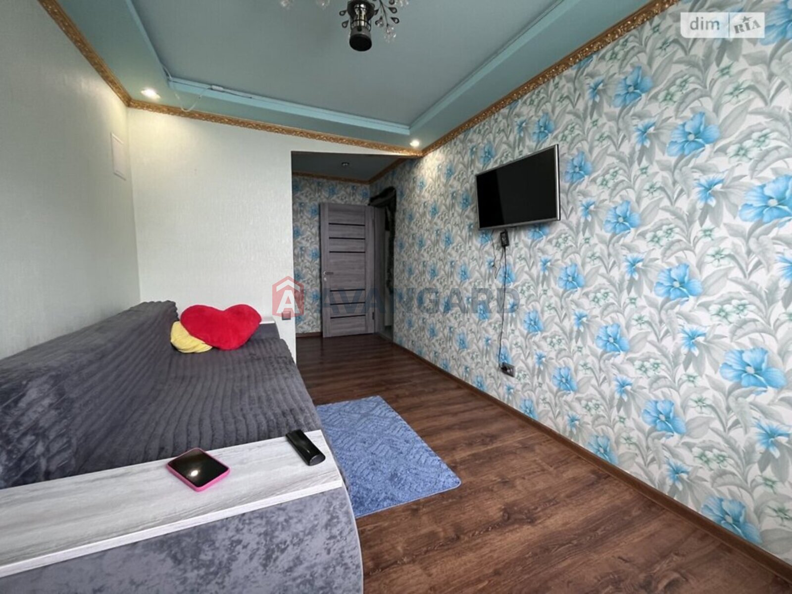 2 ��. ��������, 42/-/- ��. �., 1/2 ������ ���� 17