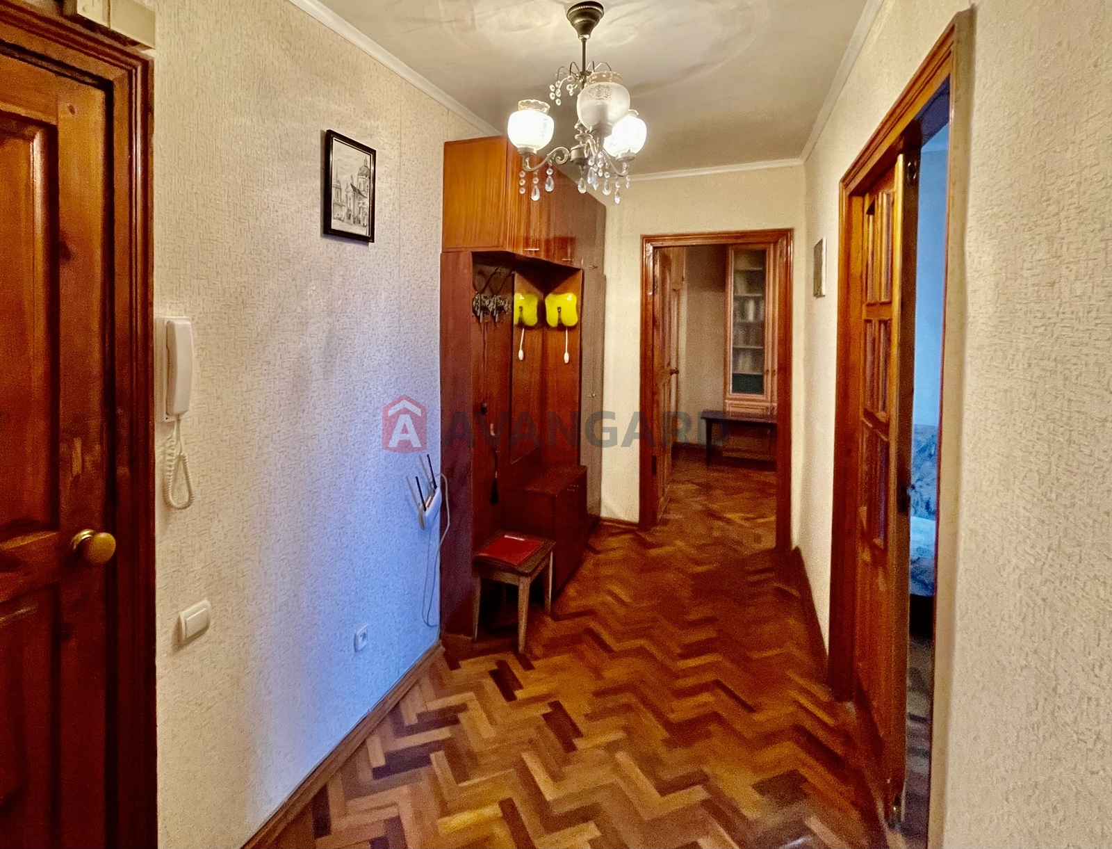 2 ��. ��������, 50/29/7 ��. �., 9/9 ������ ���� 15