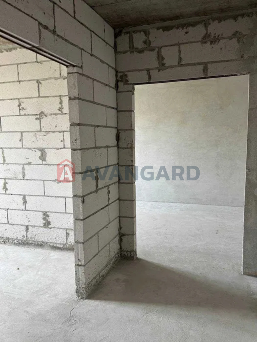 1 ��. ��������, 60/-/10 ��. �., 8/9 ������ ���� 8