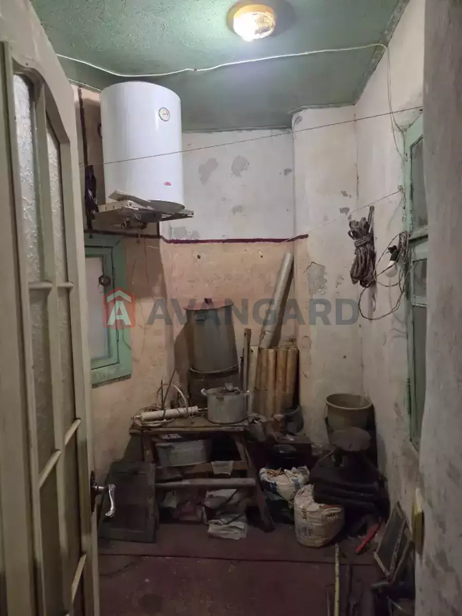 3 ��. ��������, 67/40/7 ��. �., 1/2 ������ ���� 10