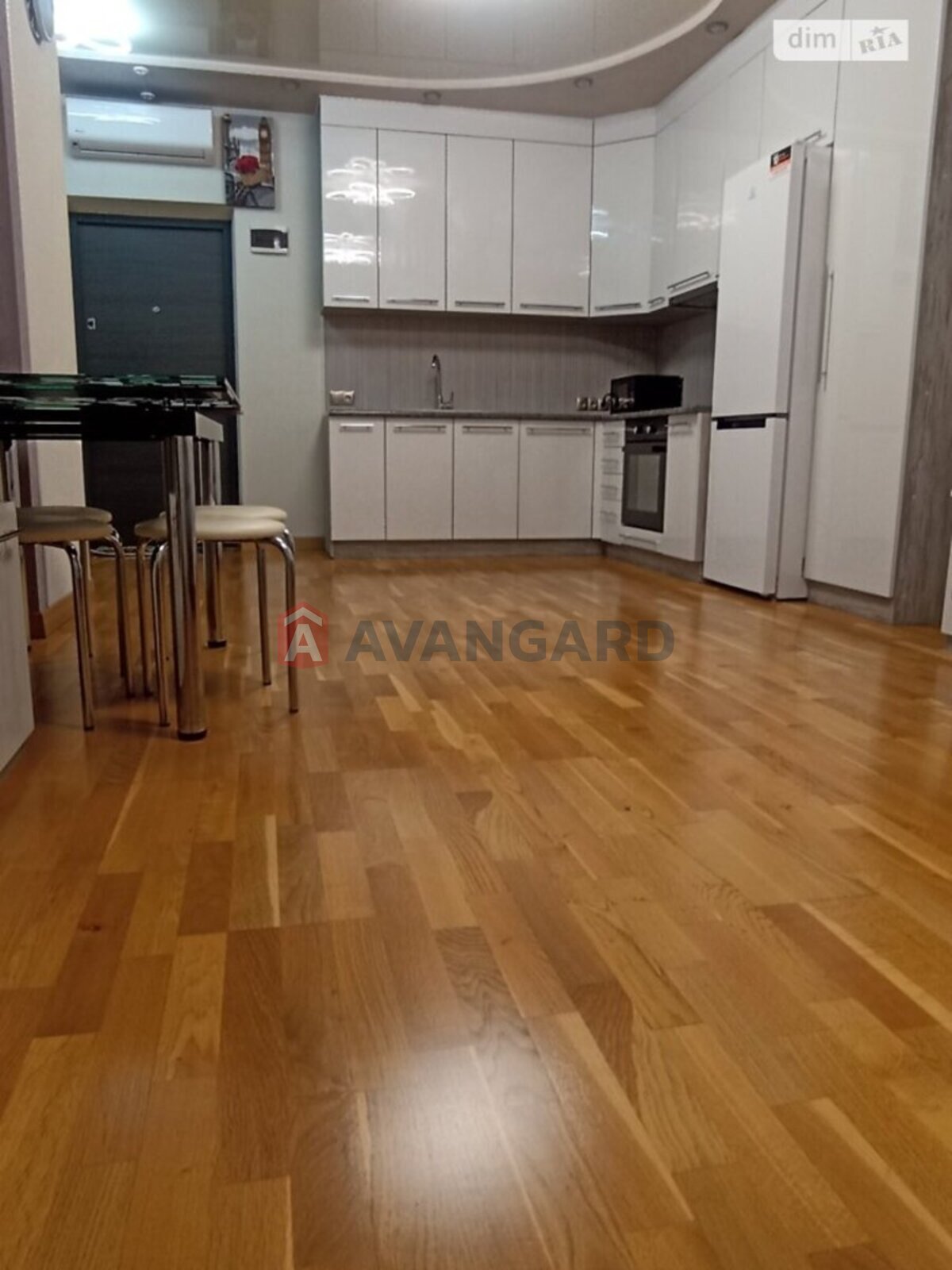 1 ����. ��������, 40/-/- ��. �., 6/16 ���� ���� 2