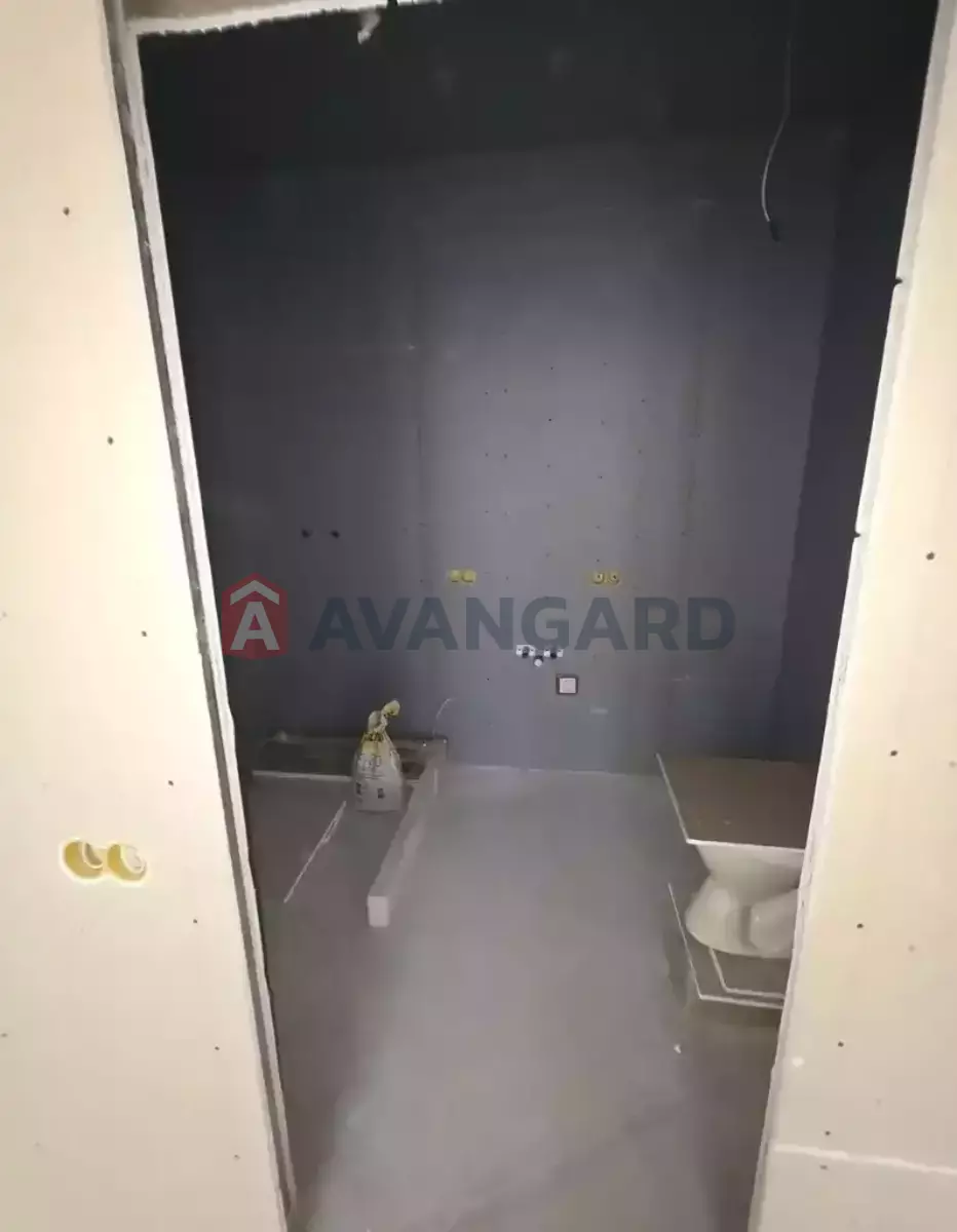 3 ��. ��������, 105/92/30 ��. �., 4/12 ������ ���� 6
