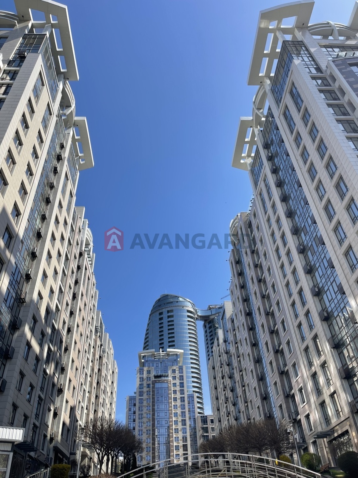 5 ��. ��������, 186/120/35 ��. �., 10/11 ������ ���� 4