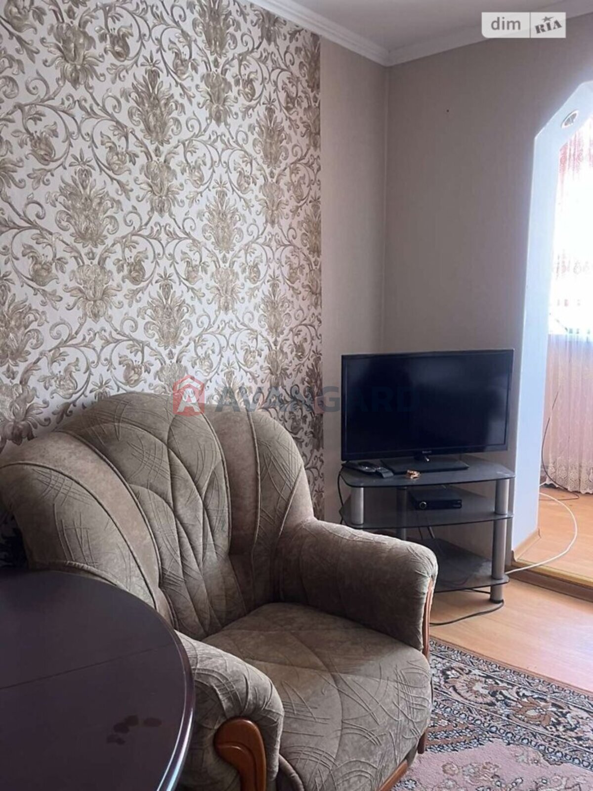 2 ��. ��������, 50/-/12 ��. �., 4/5 ������ ���� 4