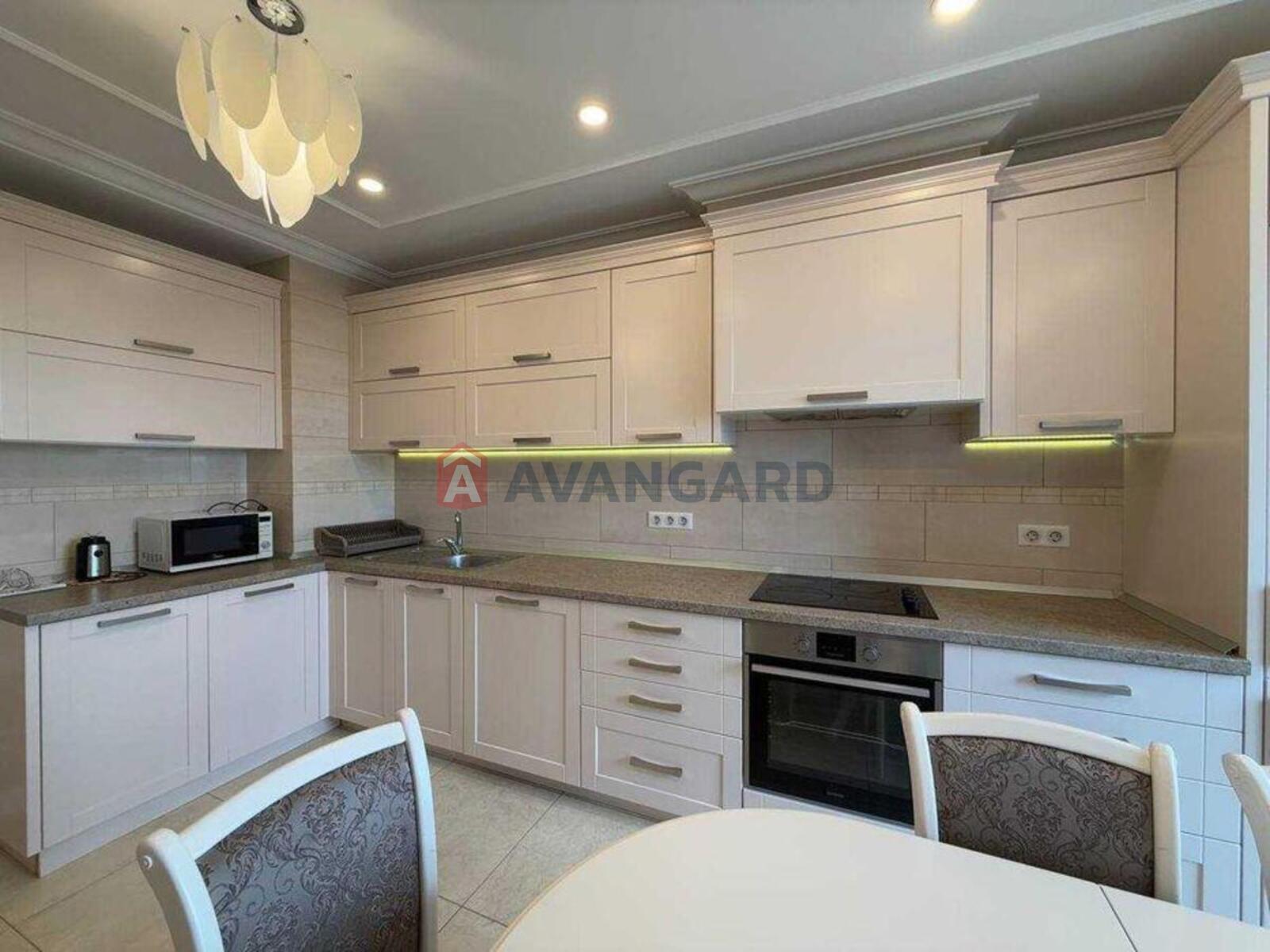 4 ��. ��������, 148/-/20 ��. �., 18/21 ������ ���� 7