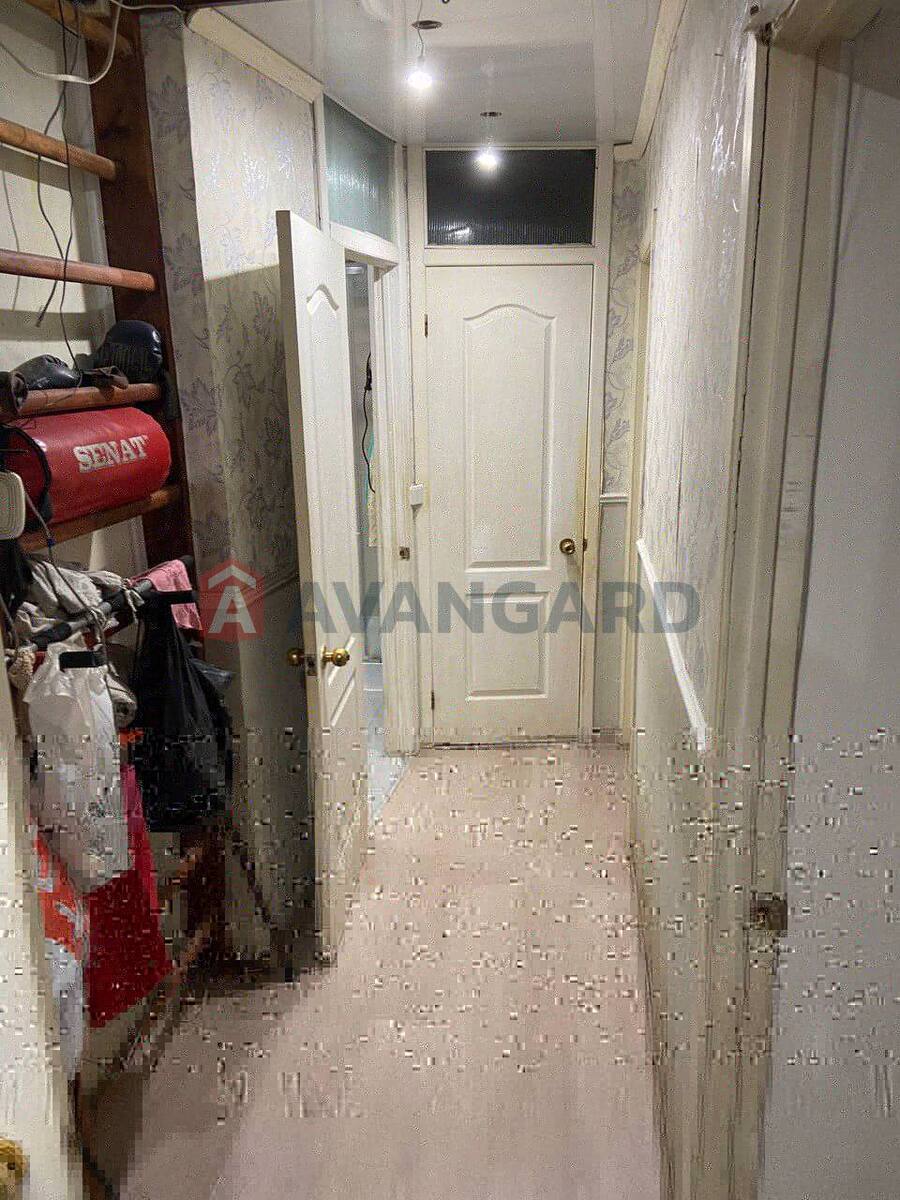 4 ��. ��������, 84/51/- ��. �., 1/9 ������ ���� 13