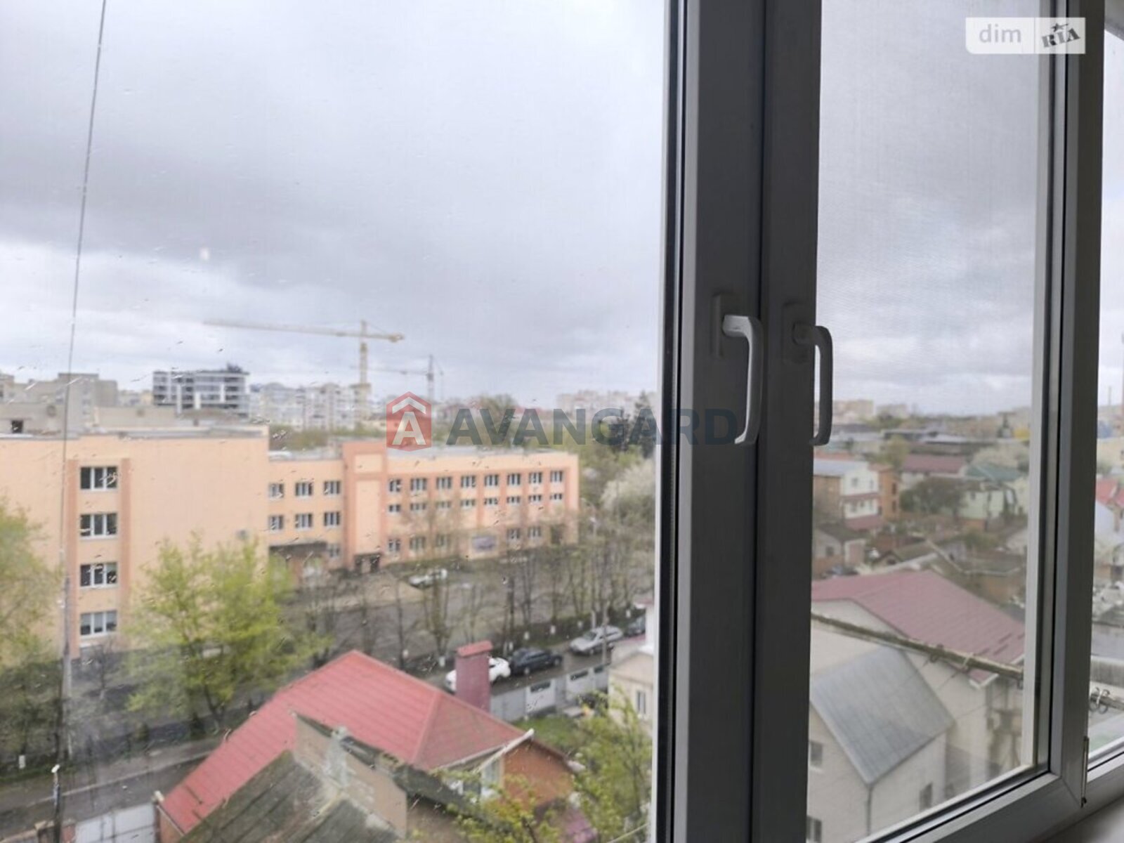 3 ��. ��������, 63/38/8 ��. �., 7/9 ������ ���� 29