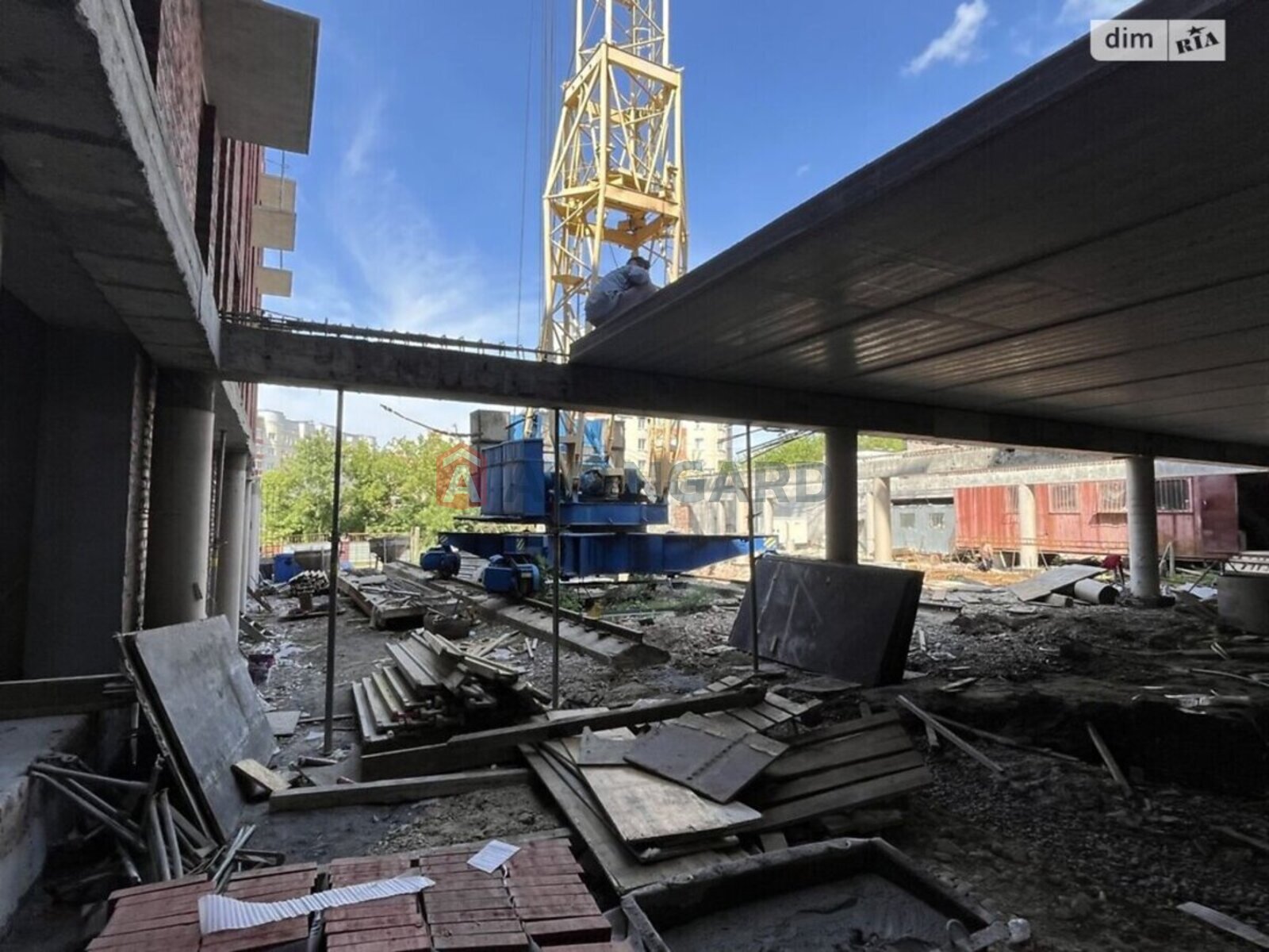 2 ��. ��������, 61/-/- ��. �., 5/5 ������ ���� 11