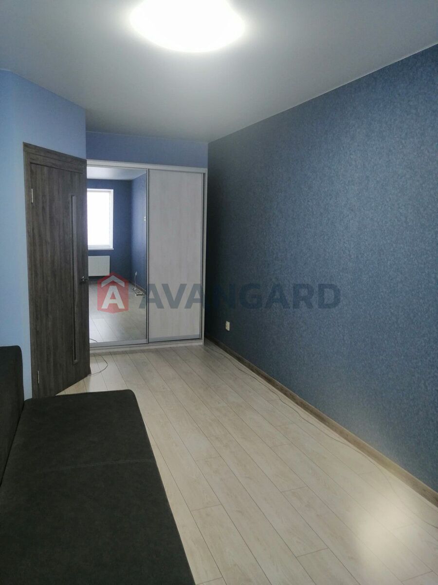 1 ����. ��������, 39/-/12 ��. �., 5/5 ���� ���� 8