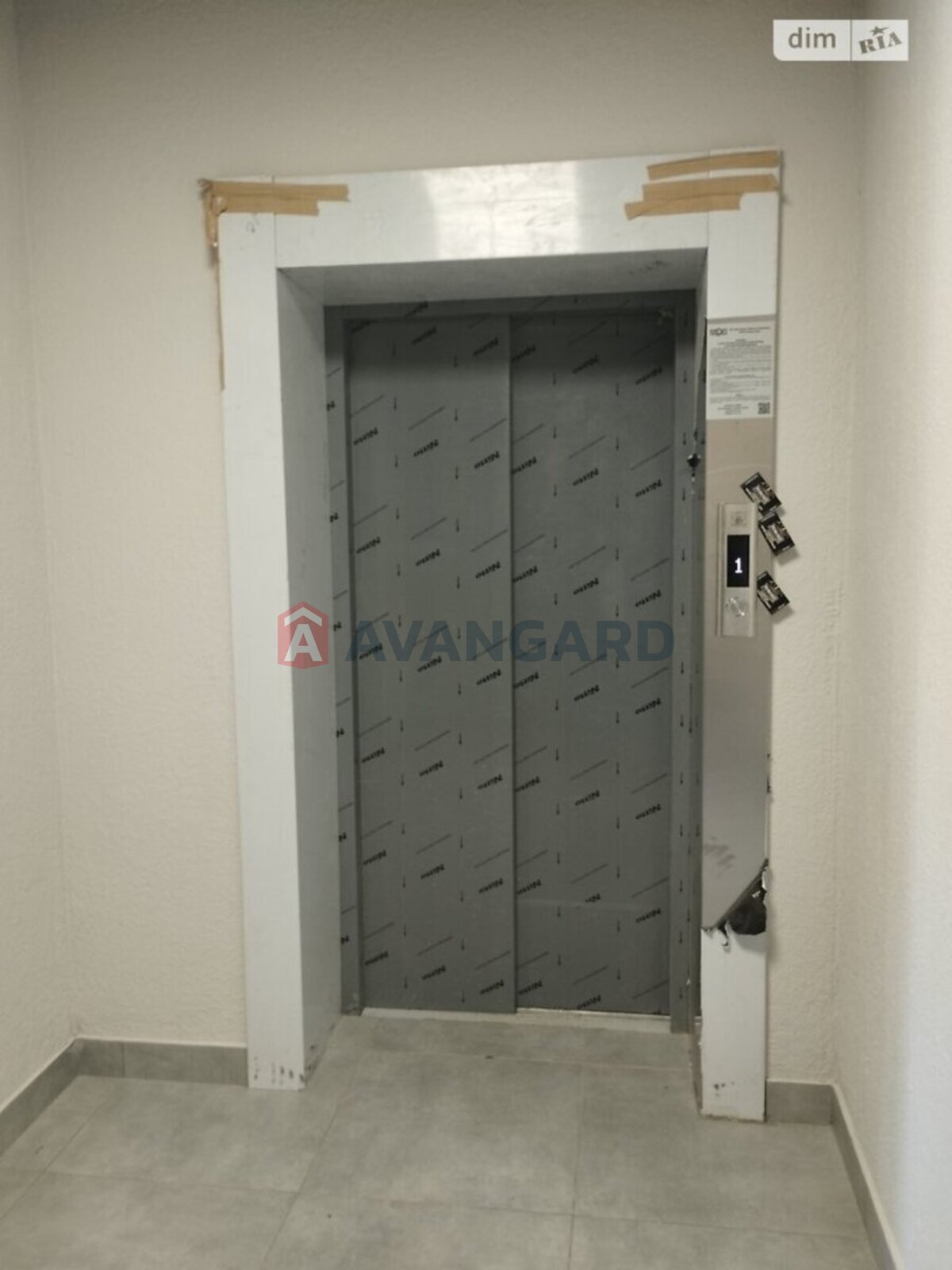 1 ��. ��������, 52/17/15 ��. �., 6/10 ������ ���� 9