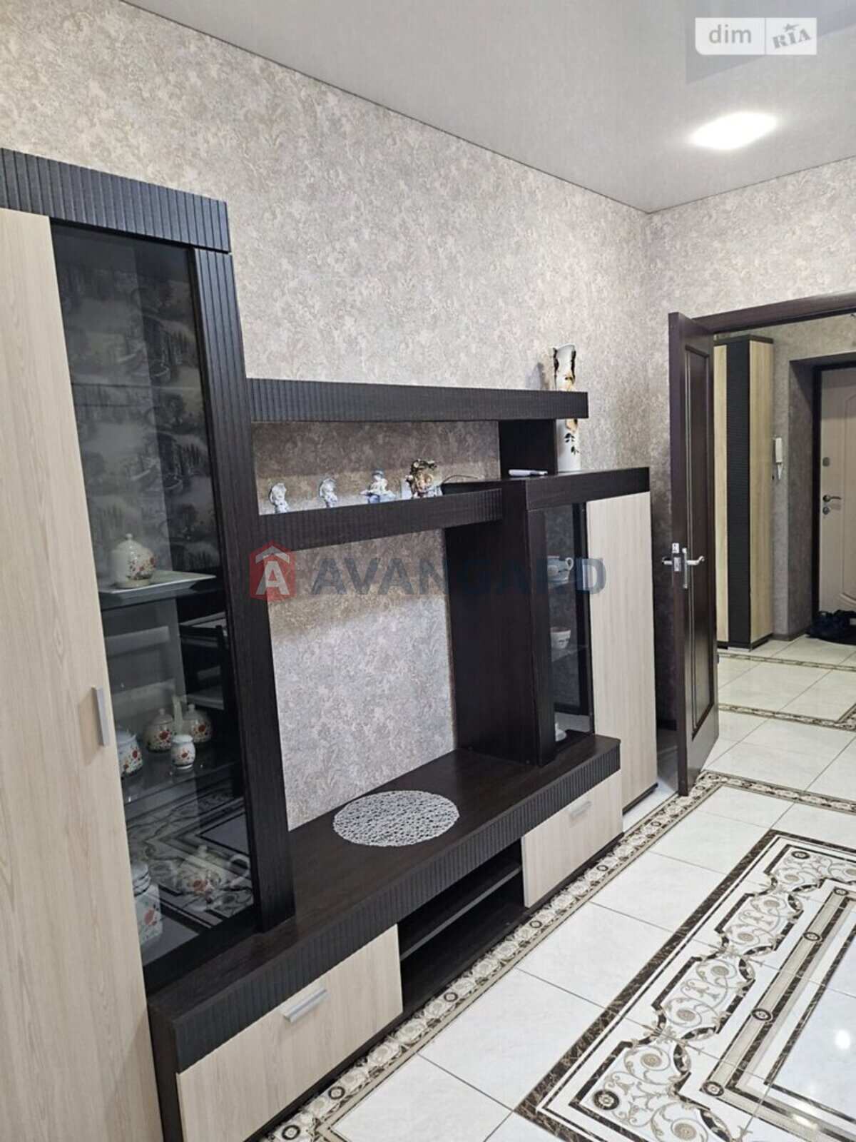 1 ��. ��������, 59/25/20 ��. �., 5/12 ������ ���� 8