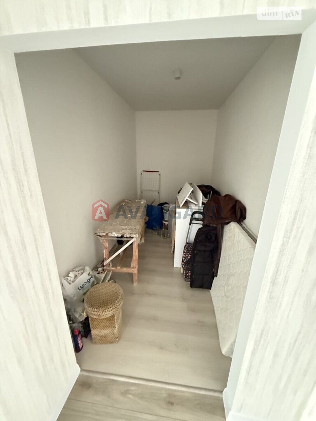 2 ��. ��������, 74/40/19 ��. �., 2/10 ������ ���� 11