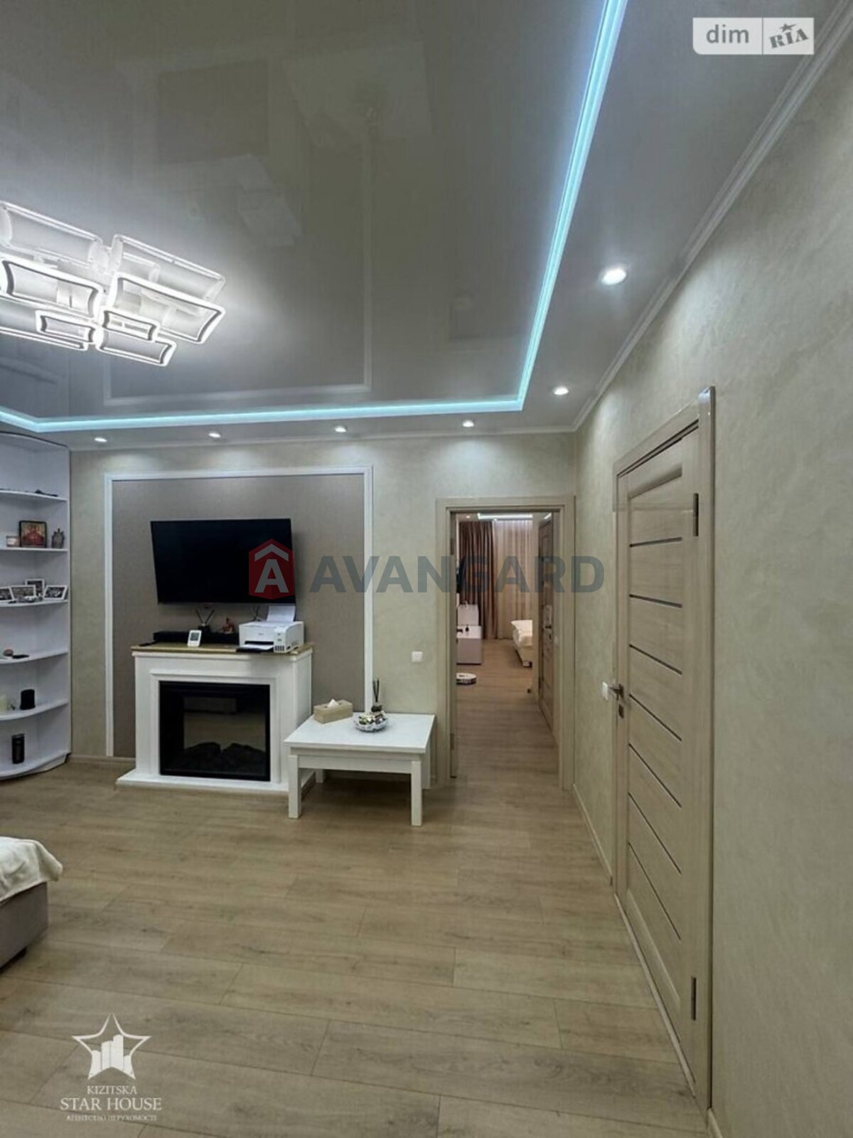 2 ��. ��������, 77/38/18 ��. �., 4/9 ������ ���� 14