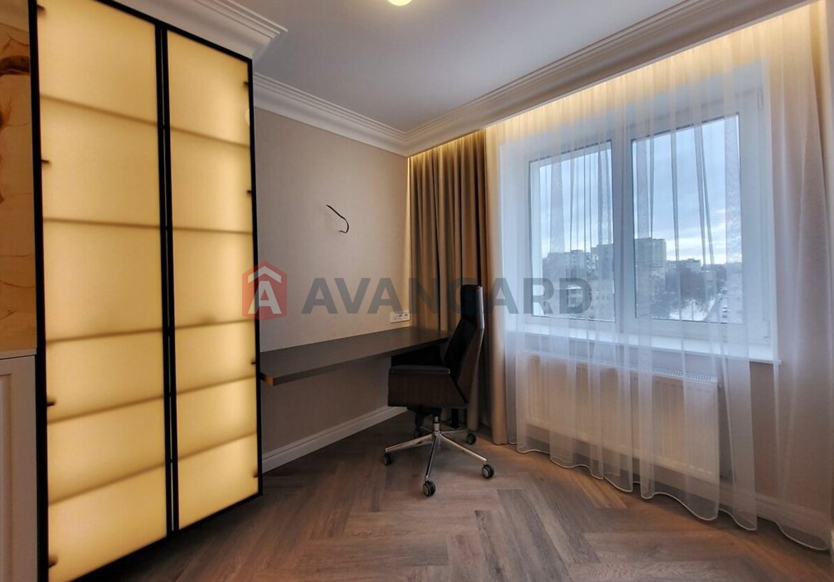 2 ��. ��������, 82/-/- ��. �., 8/9 ������ ���� 5