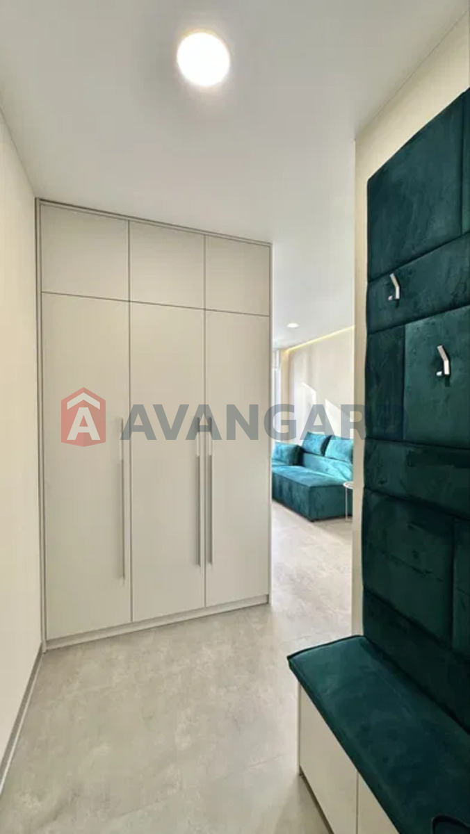 1 ��. ��������, 37/18/10 ��. �., 8/21 ������ ���� 13