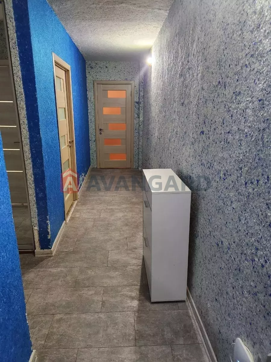 3 ��. ��������, 68/-/8 ��. �., 6/9 ������ ���� 9