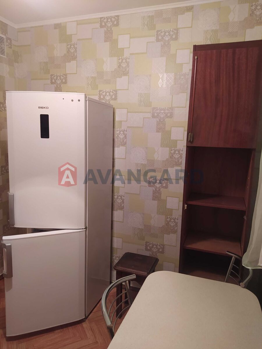 1 ��. ��������, 35/27/7 ��. �., 10/10 ������ ���� 6