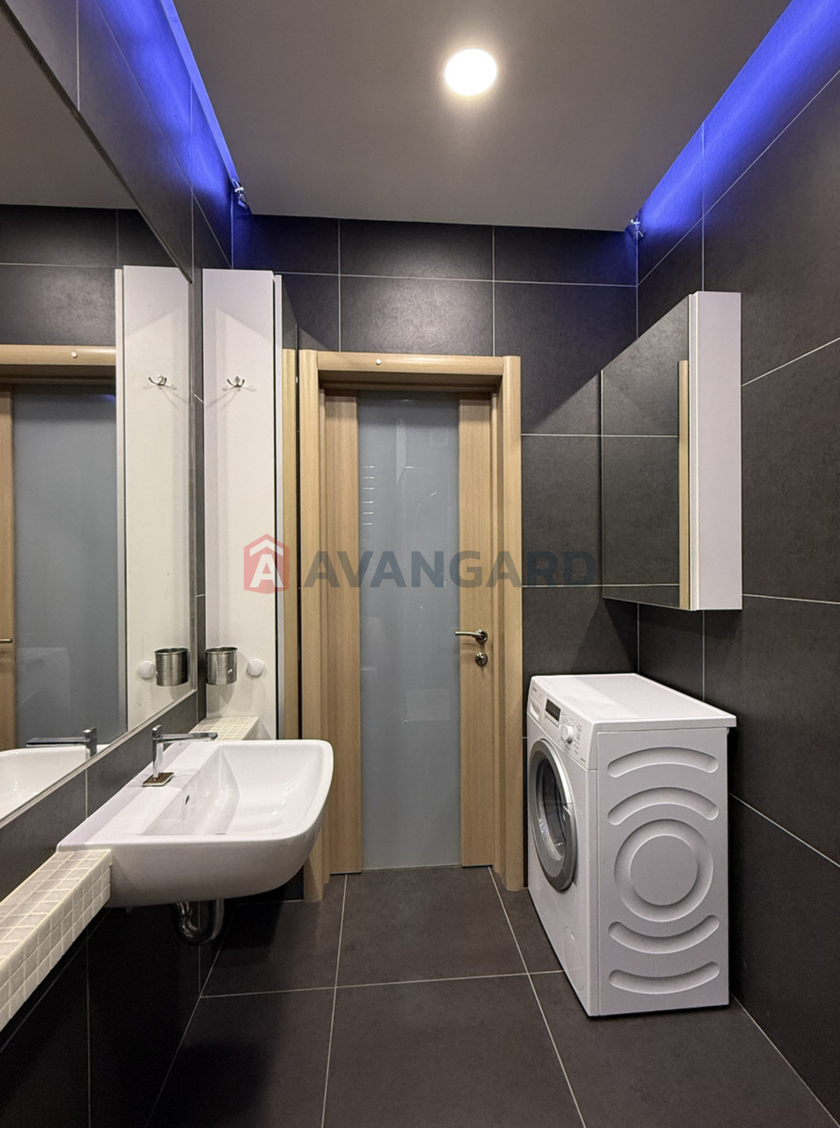 1 ��. ��������, 41/10/17 ��. �., 5/5 ������ ���� 12