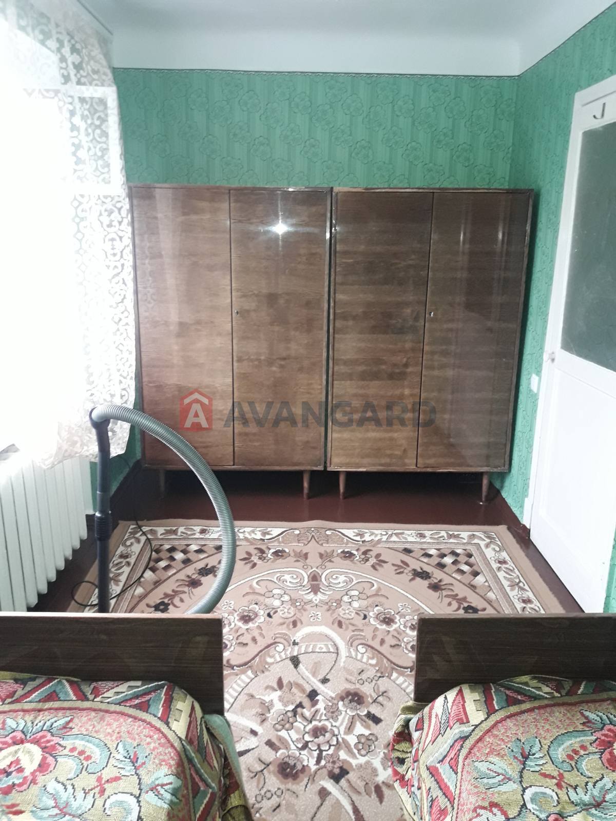 2 ��. ��������, 44/29/7 ��. �., 5/5 ������ ���� 9