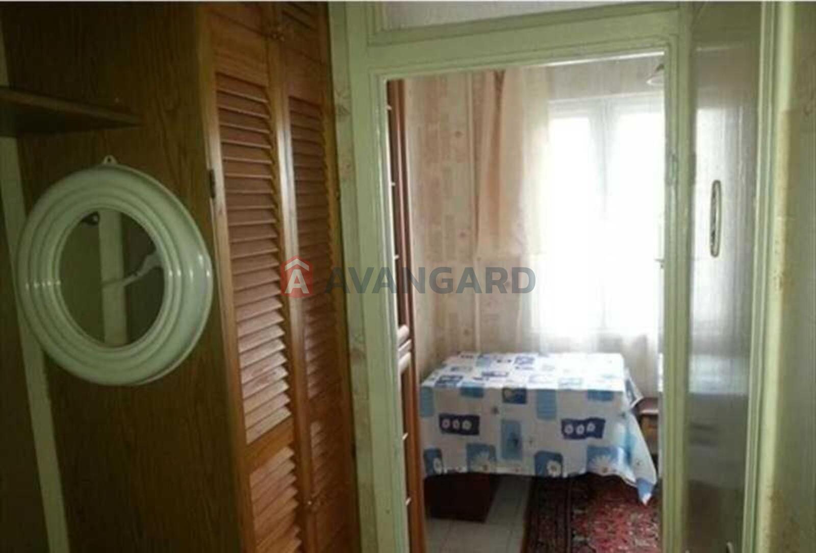 1 ��. ��������, 36/-/8 ��. �., 10/22 ������ ���� 9