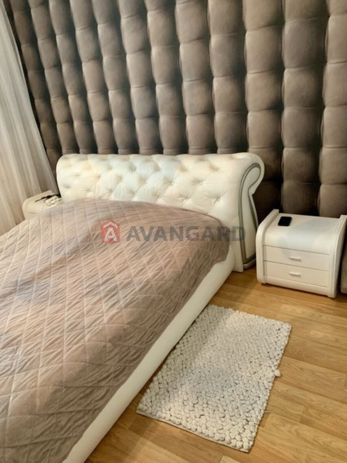 3 ��. ��������, 70/-/8 ��. �., 1/10 ������ ���� 6