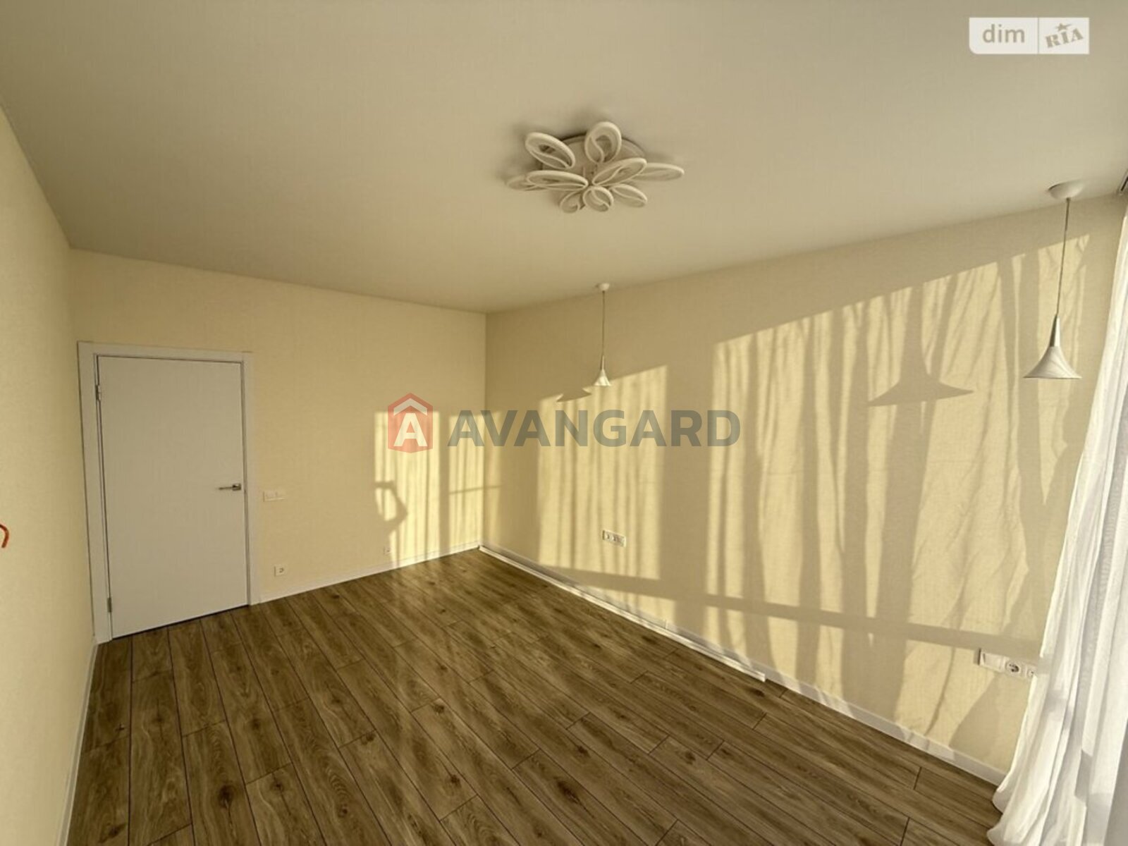 2 ��. ��������, 74/40/19 ��. �., 2/10 ������ ���� 7