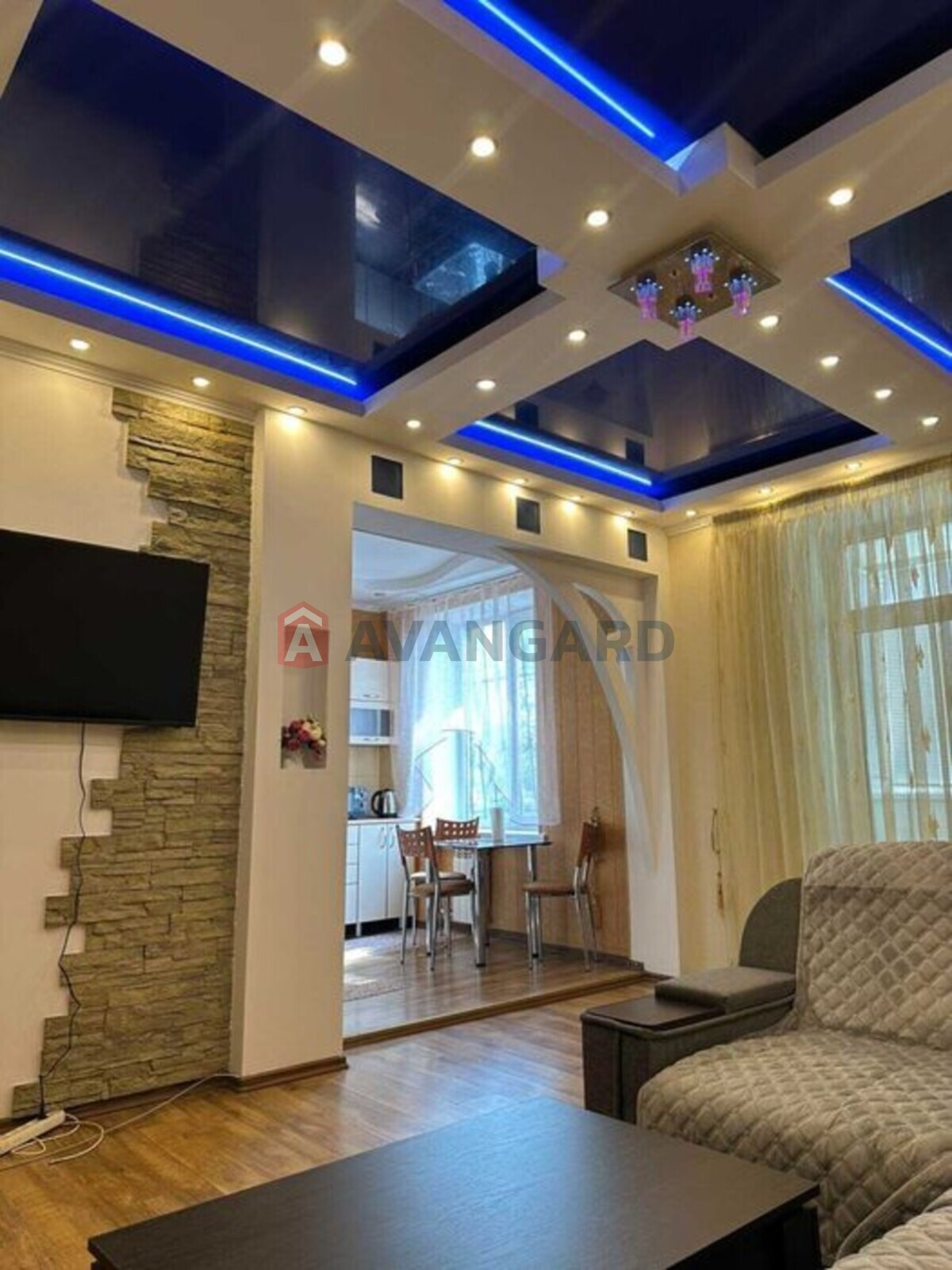 3 ��. ��������, 74/-/25 ��. �., 4/5 ������ ���� 2