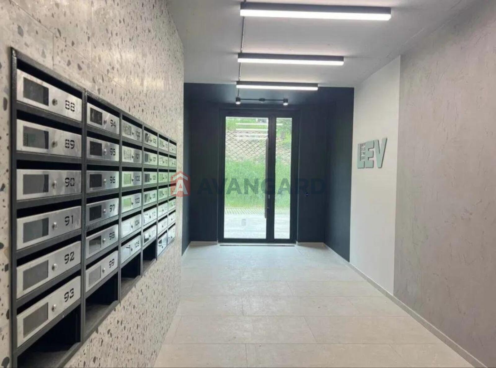 2 ��. ��������, 67,93/21,5/19,9 ��. �., 1/5 ������ ���� 10