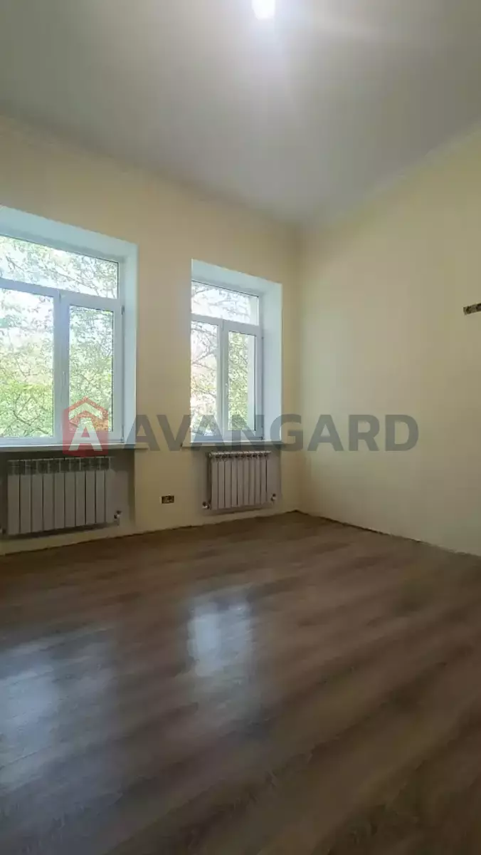 3 ����. ��������, 60/-/8 ��. �., 1/3 ���� ���� 6