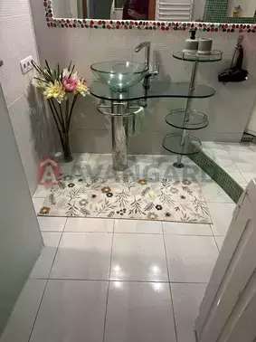 3 ��. ��������, 79/67/12 ��. �., 4/9 ������ ���� 2