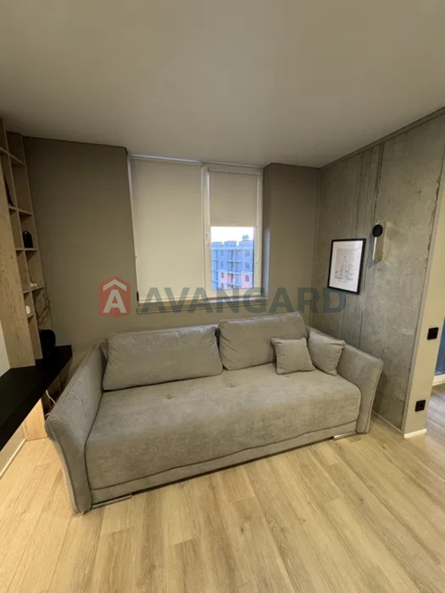 1 ��. ��������, 44/-/12 ��. �., 9/9 ������ ���� 7